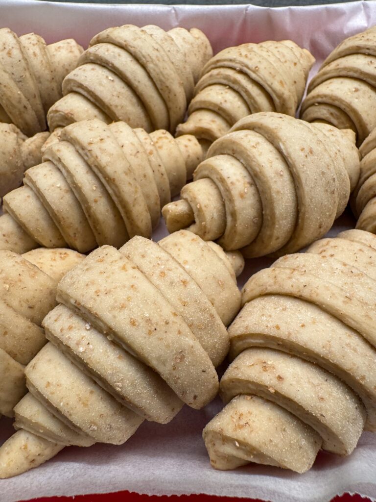 Cornetti integrali pronti per la lievitazione